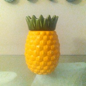 Pineapple jar
